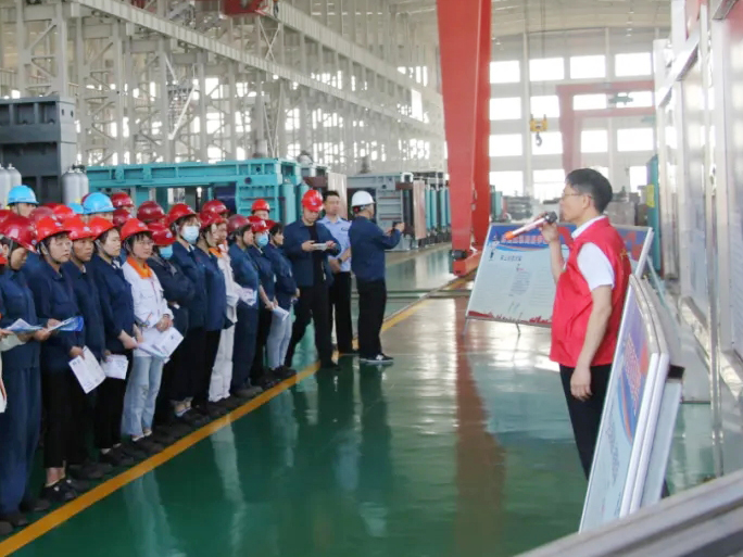 “防范電信網絡詐騙進企業(yè)”宣講活動走進江蘇鵬飛集團